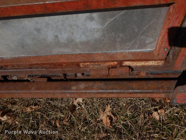 image for item DH6409 Linn livestock squeeze chute
