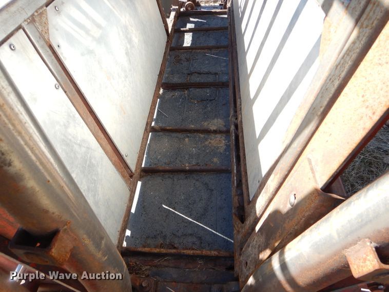 image for item DH6409 Linn livestock squeeze chute