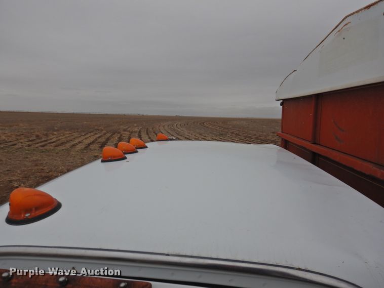 image for item DI0040 1976 Chevrolet C60 grain truck