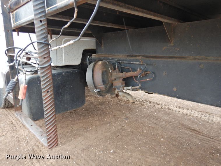 image for item DI0040 1976 Chevrolet C60 grain truck