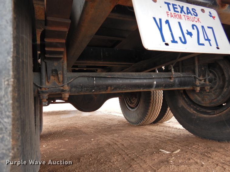 image for item DI0040 1976 Chevrolet C60 grain truck