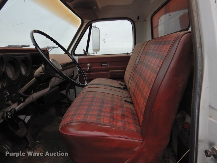 image for item DI0040 1976 Chevrolet C60 grain truck