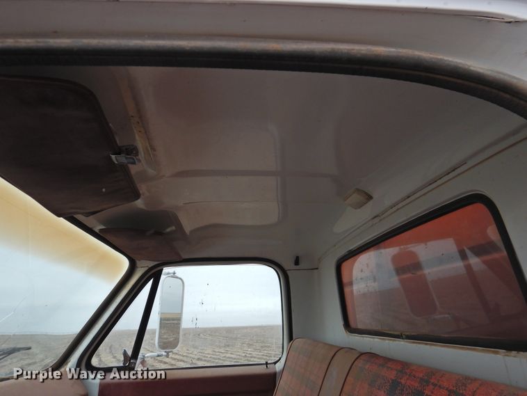 image for item DI0040 1976 Chevrolet C60 grain truck