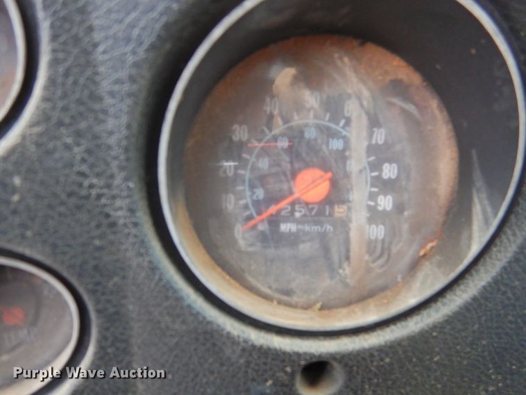 image for item DI0040 1976 Chevrolet C60 grain truck