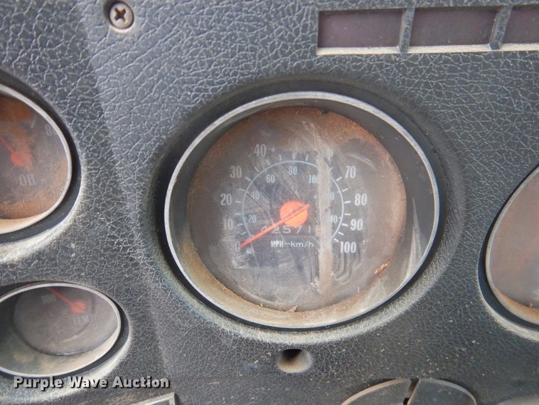 image for item DI0040 1976 Chevrolet C60 grain truck