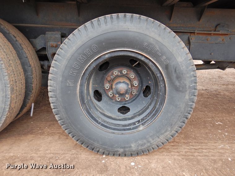 image for item DI0040 1976 Chevrolet C60 grain truck