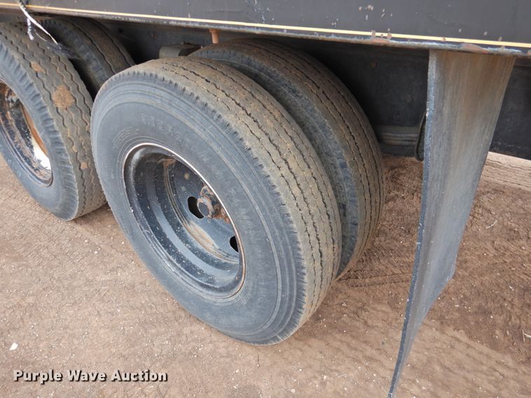 image for item DI0040 1976 Chevrolet C60 grain truck