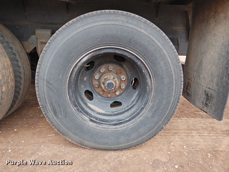 image for item DI0040 1976 Chevrolet C60 grain truck