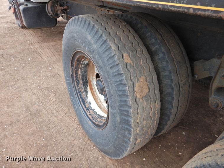 image for item DI0040 1976 Chevrolet C60 grain truck