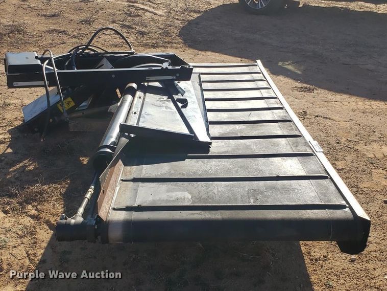 image for item DI0046 2012 MacDon M205 windrower