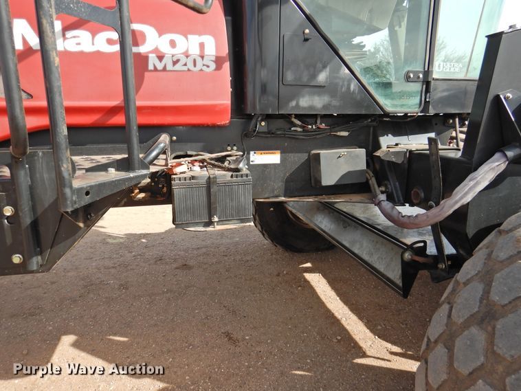 image for item DI0046 2012 MacDon M205 windrower