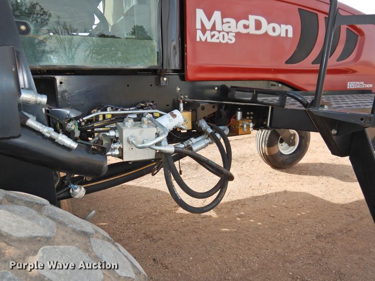 image for item DI0046 2012 MacDon M205 windrower