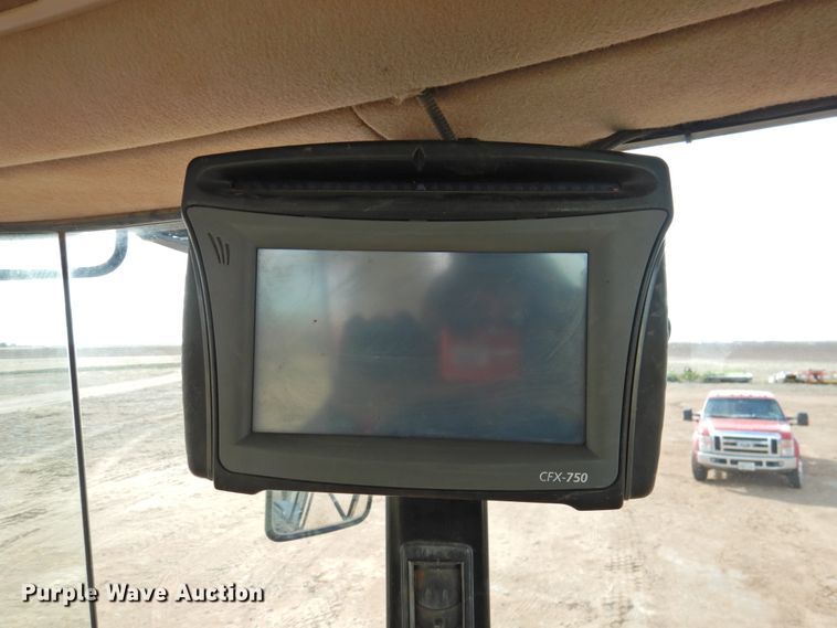 image for item DI0046 2012 MacDon M205 windrower