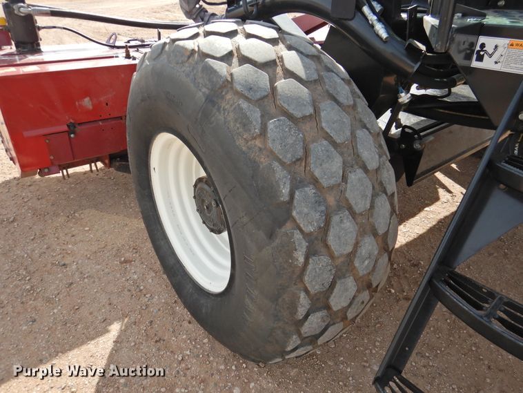 image for item DI0046 2012 MacDon M205 windrower