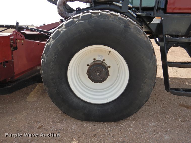 image for item DI0046 2012 MacDon M205 windrower