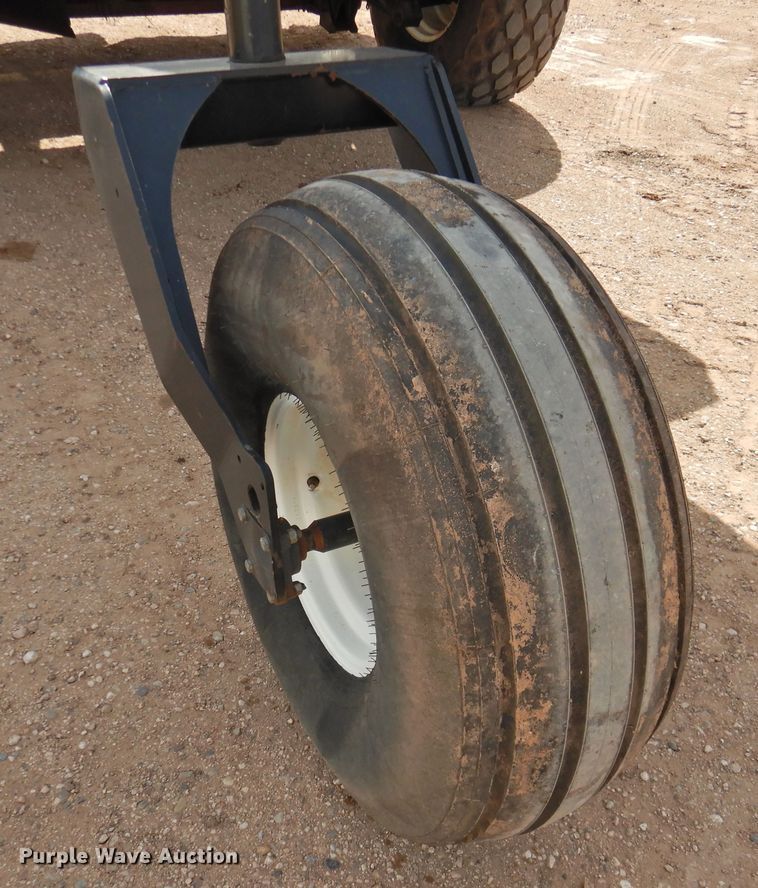 image for item DI0046 2012 MacDon M205 windrower