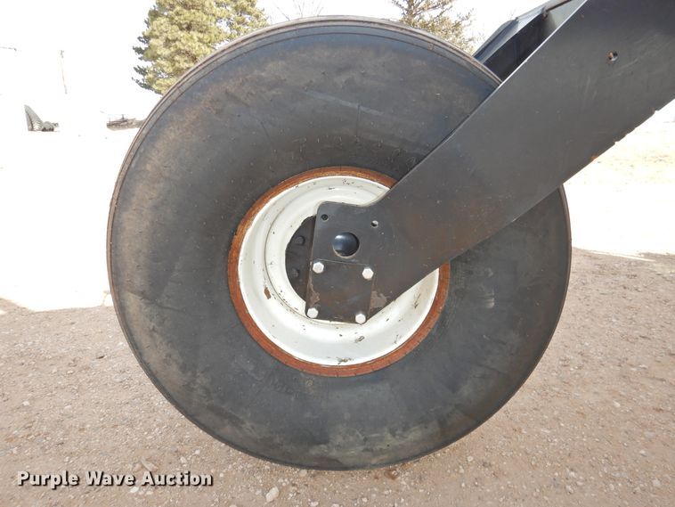 image for item DI0046 2012 MacDon M205 windrower