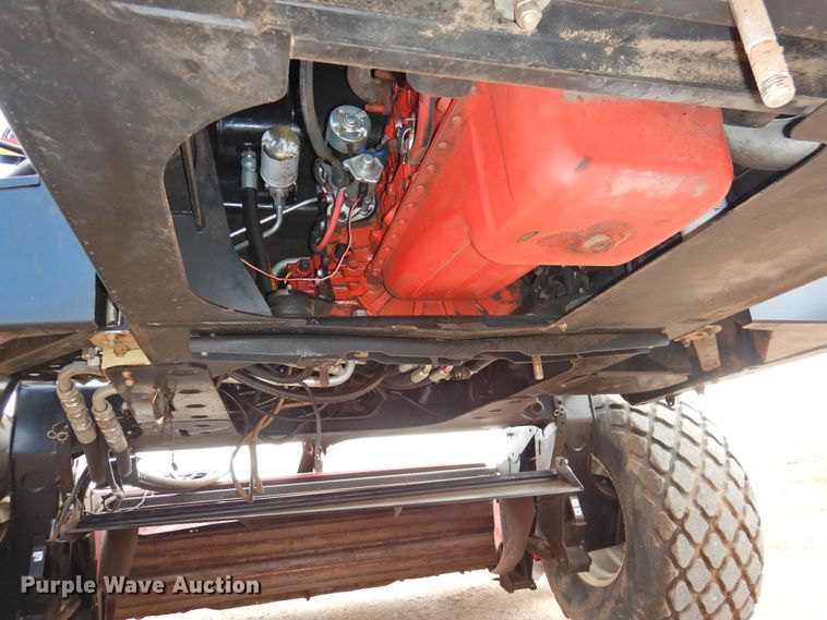 image for item DI0047 2012 MacDon M205 windrower