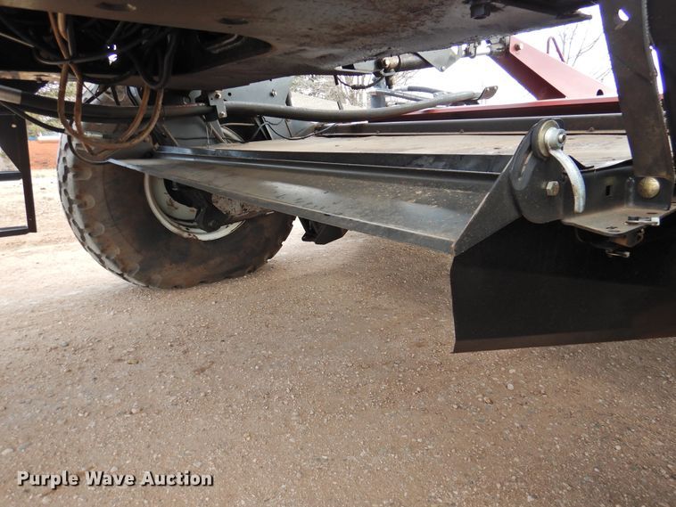 image for item DI0047 2012 MacDon M205 windrower