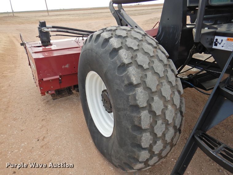 image for item DI0047 2012 MacDon M205 windrower