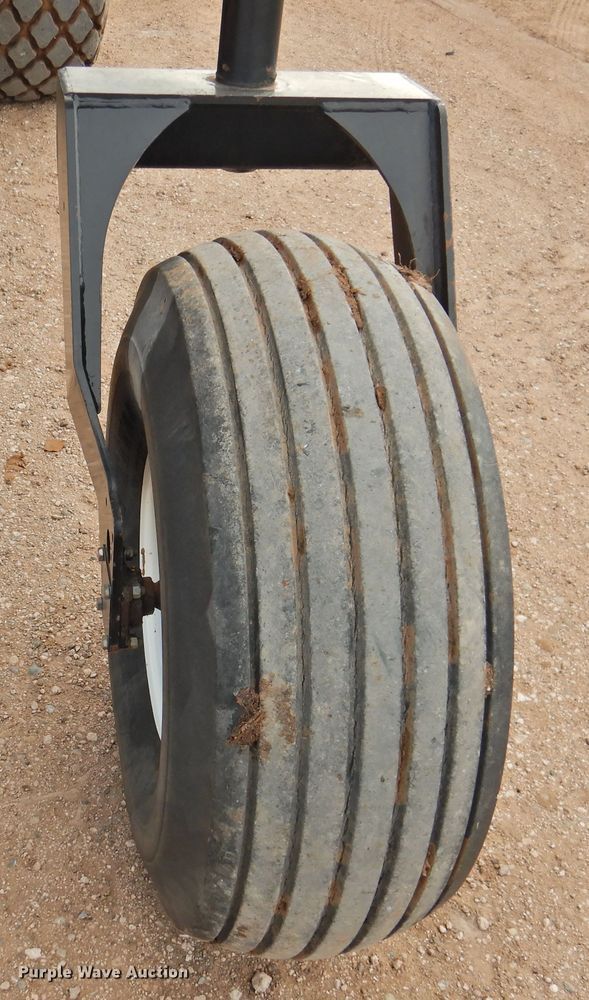 image for item DI0047 2012 MacDon M205 windrower