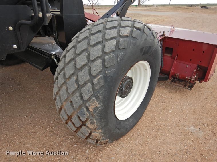 image for item DI0047 2012 MacDon M205 windrower