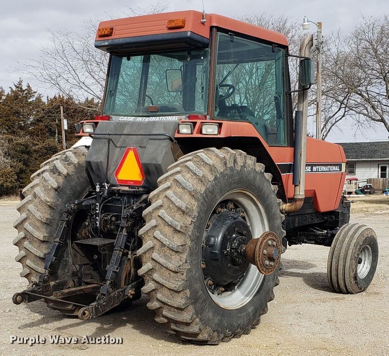 image for item ER9913 1990 Case IH 7130 tractor