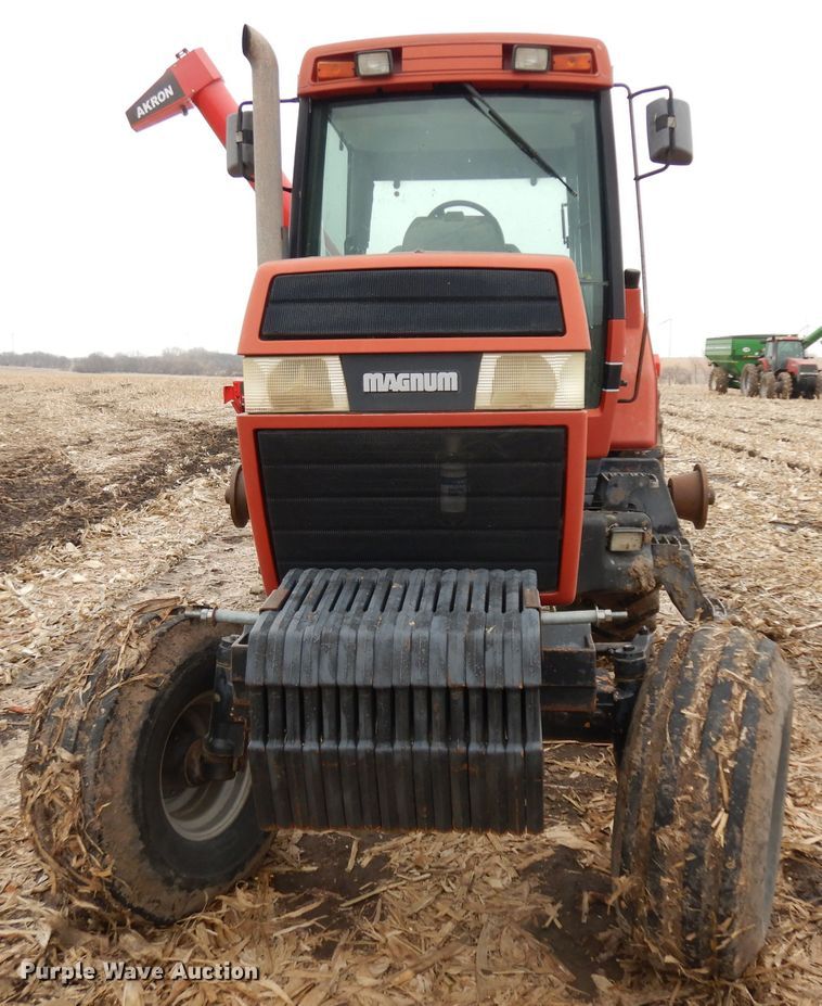 image for item ER9913 1990 Case IH 7130 tractor