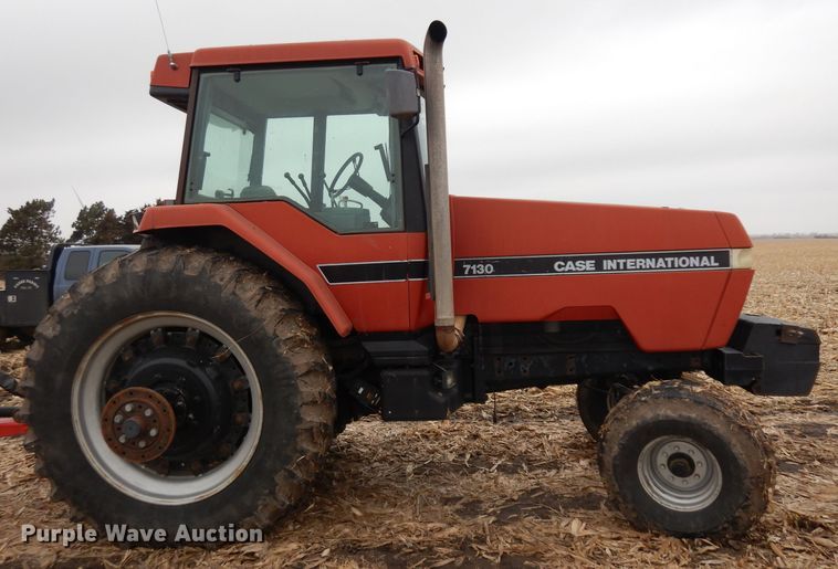 image for item ER9913 1990 Case IH 7130 tractor