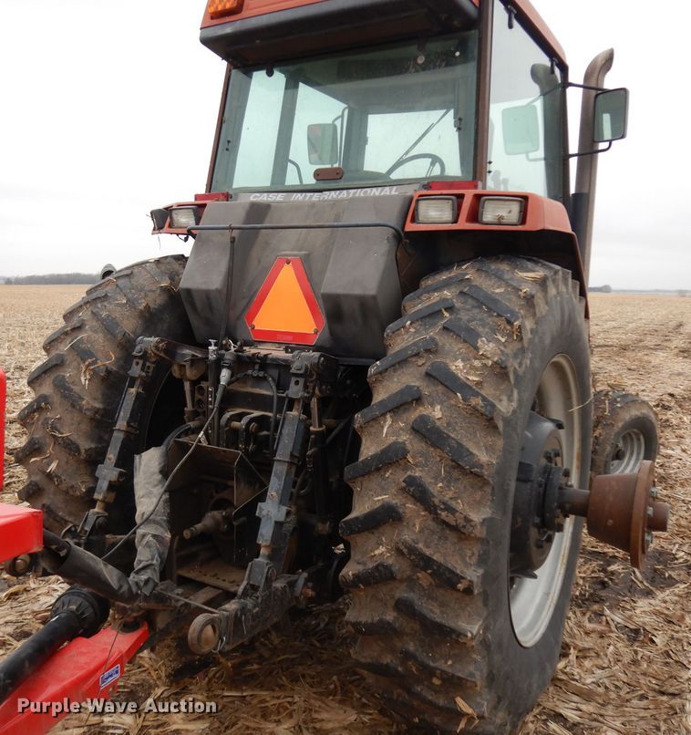 image for item ER9913 1990 Case IH 7130 tractor