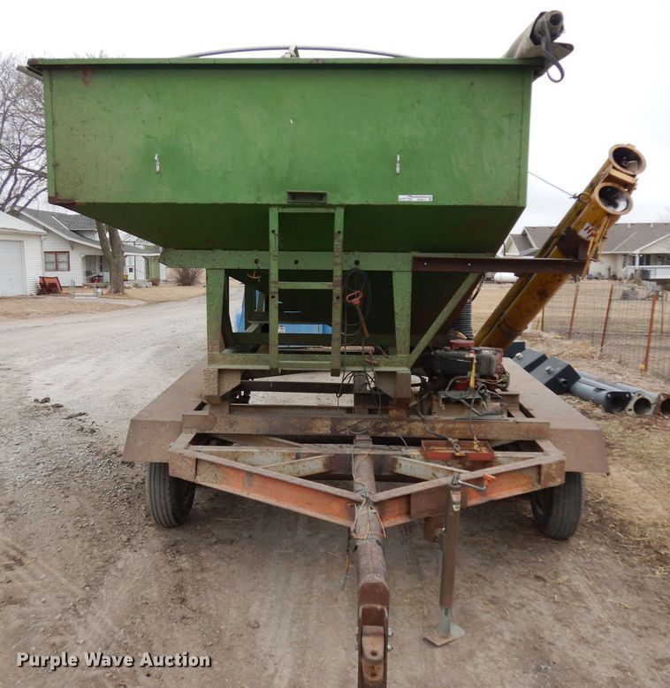 image for item ER9914 Huskee 225 seed tender trailer