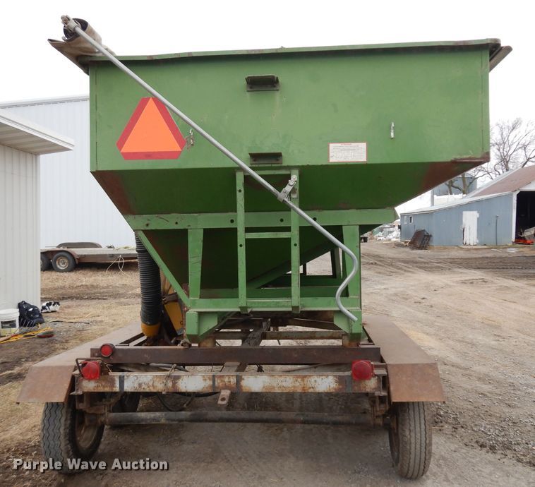 image for item ER9914 Huskee 225 seed tender trailer