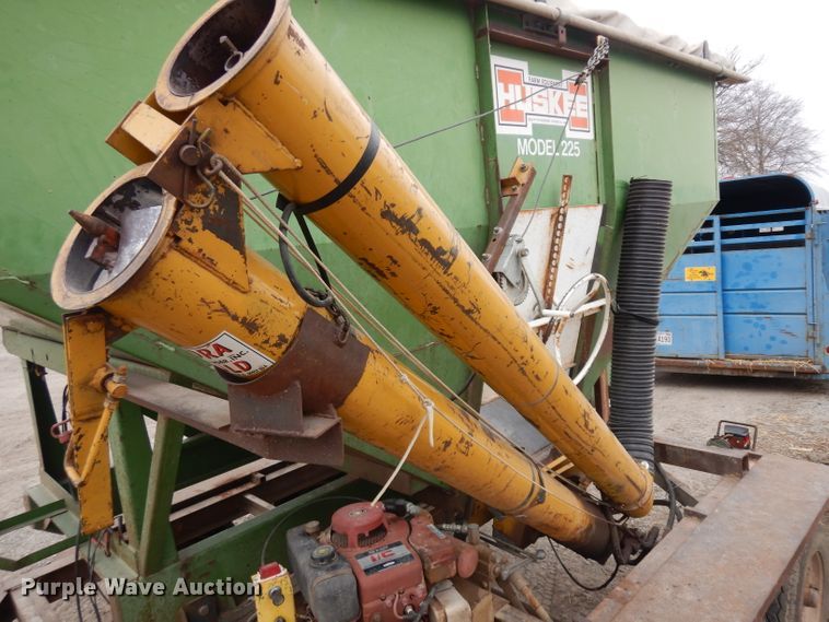 image for item ER9914 Huskee 225 seed tender trailer