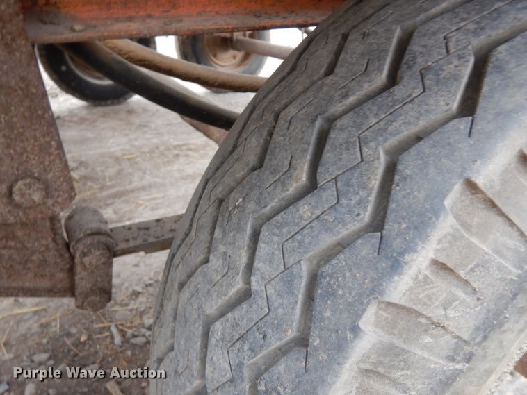 image for item ER9914 Huskee 225 seed tender trailer