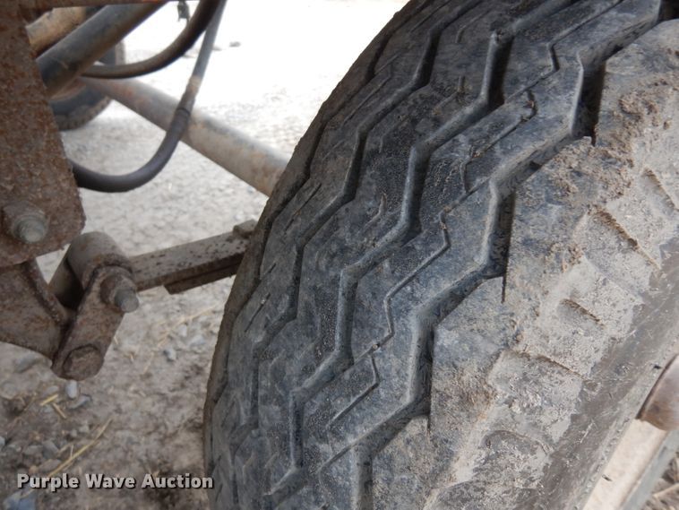 image for item ER9914 Huskee 225 seed tender trailer