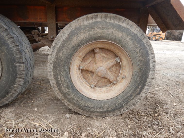 image for item ER9914 Huskee 225 seed tender trailer