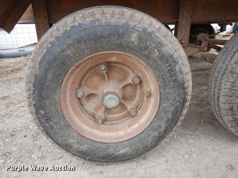 image for item ER9914 Huskee 225 seed tender trailer