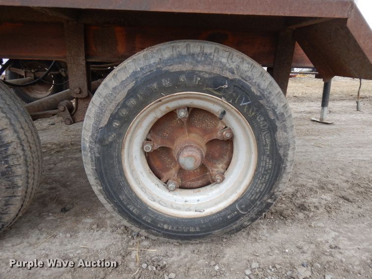 image for item ER9914 Huskee 225 seed tender trailer