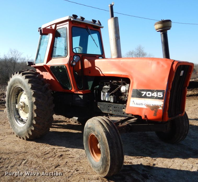 image for item GB9799 1978 Allis Chalmers 7045 tractor