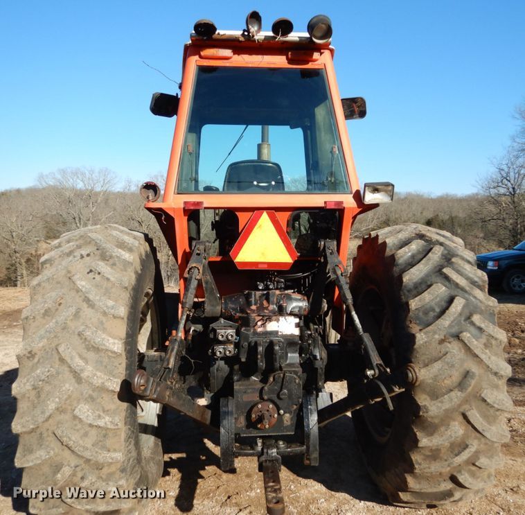 image for item GB9799 1978 Allis Chalmers 7045 tractor