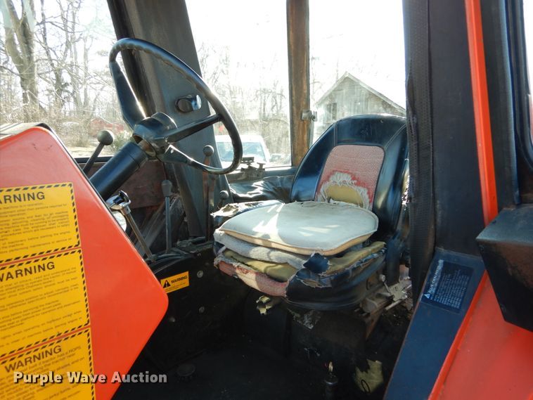 image for item GB9799 1978 Allis Chalmers 7045 tractor