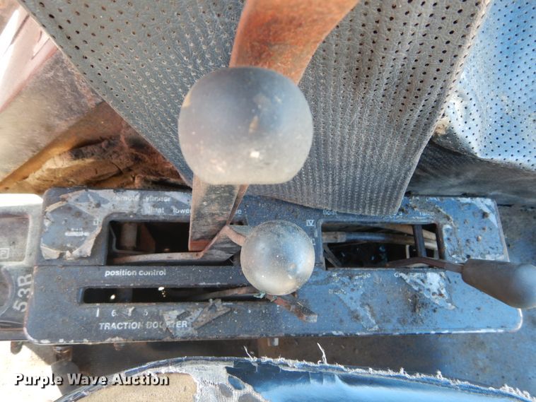 image for item GB9799 1978 Allis Chalmers 7045 tractor