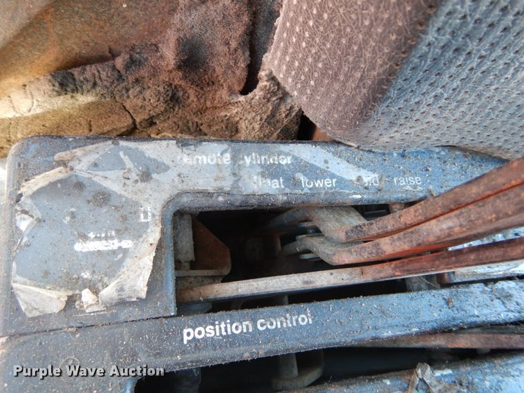 image for item GB9799 1978 Allis Chalmers 7045 tractor