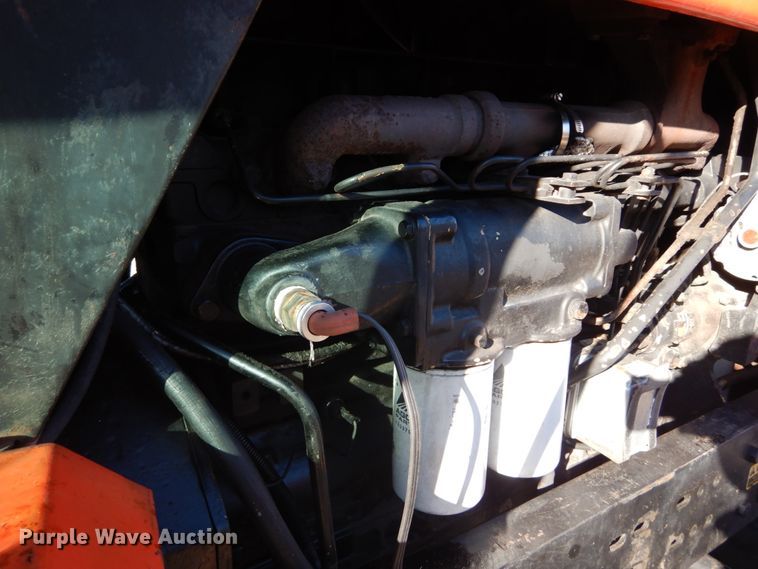 image for item GB9799 1978 Allis Chalmers 7045 tractor