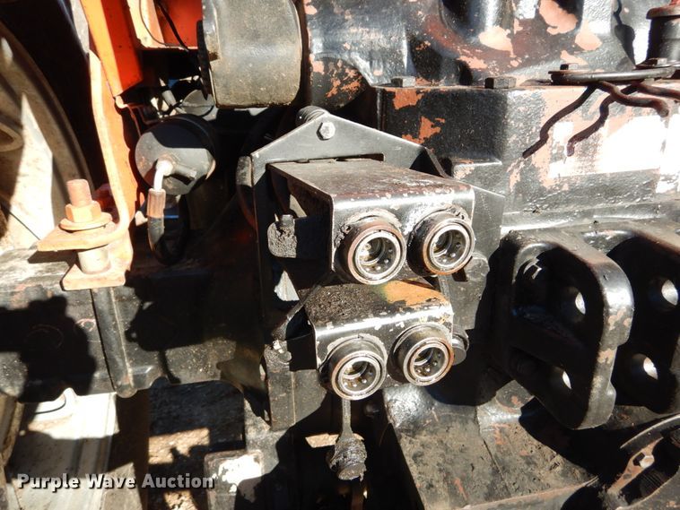 image for item GB9799 1978 Allis Chalmers 7045 tractor