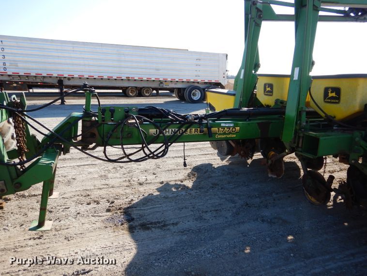 image for item GE9130 John Deere 1770 Max Emerge Plus conservation planter