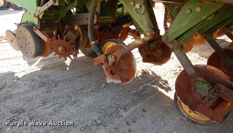 image for item GE9130 John Deere 1770 Max Emerge Plus conservation planter
