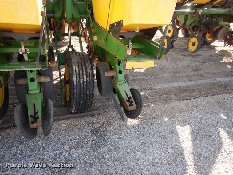 image for item GE9130 John Deere 1770 Max Emerge Plus conservation planter