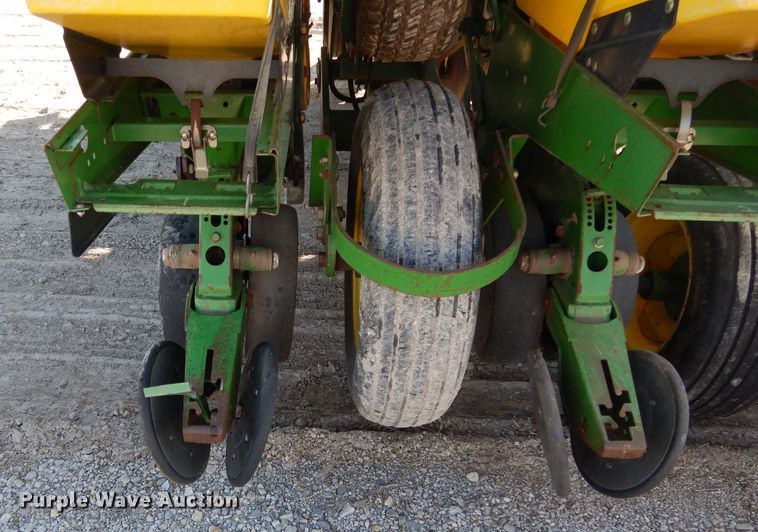 image for item GE9130 John Deere 1770 Max Emerge Plus conservation planter