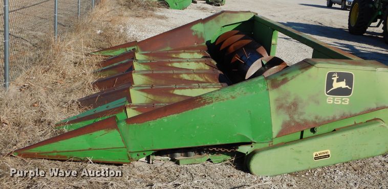 image for item GE9131 John Deere 653 all-crop head